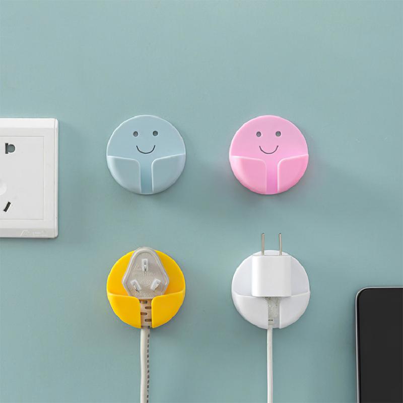 2pcs Punch-free Smiley Plug Holder Razor Rack Wall Hook